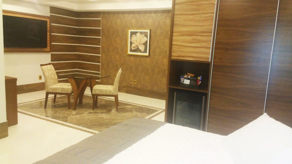 Suíte Master — Excellence Plaza Hotel